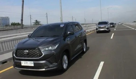 Innova Zenix Hybrid - Asuransi Mobil