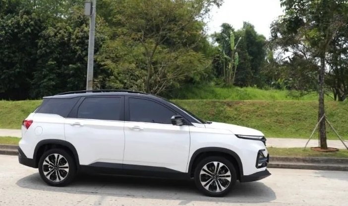 Wuling Almaz Hybrid Terbaik