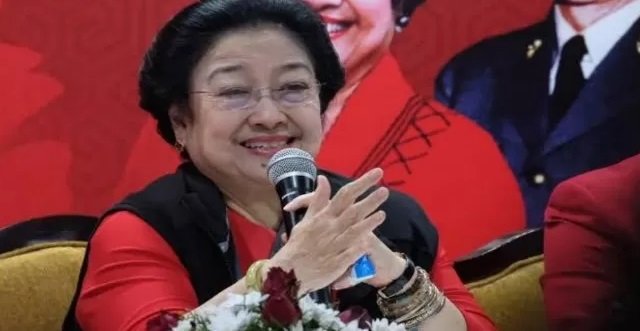 mobil hemat BBM - Presiden Megawati Soekarno Putri