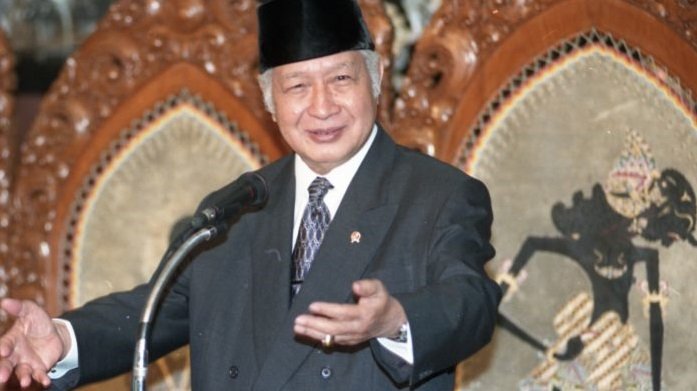 mobil hemat BBM - Presiden Soeharto